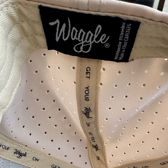 Bee Embroidered Cream Cap - Picture 3 of 4